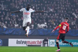 Olympique de Marselha ‘espanta’ ao não utilizar contratações na Europa League