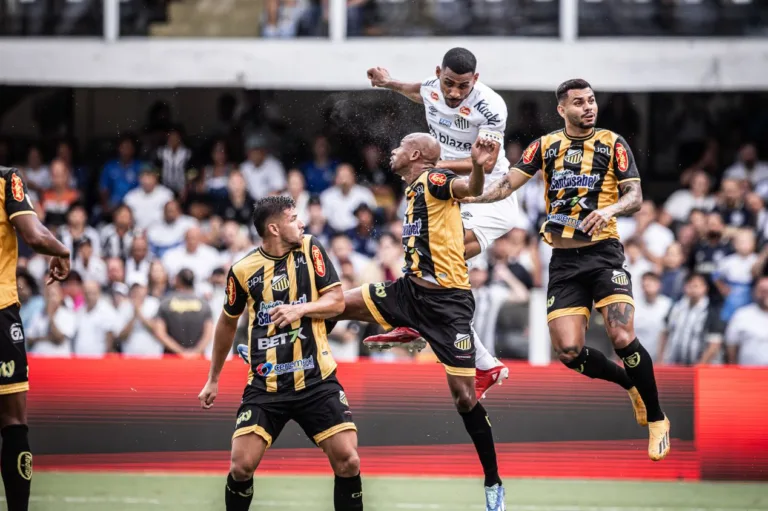 Sormani critica jogador do Santos após derrota em casa no Paulistão: “Longe”