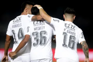 Neto elege “verdadeiro” camisa 10 do Corinthians: “Muita bola”