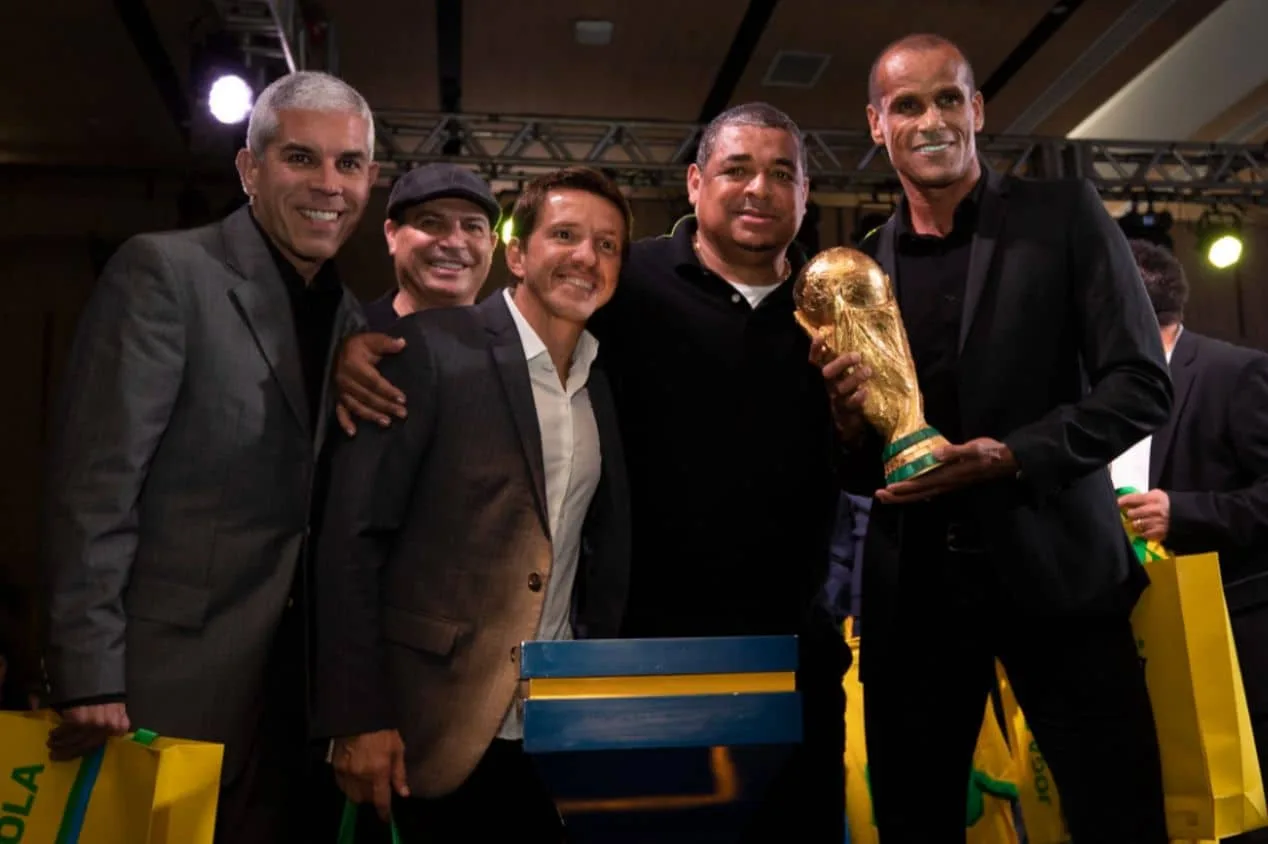 Vampeta revela “divisão” e penta com a seleção que odeia o Corinthians