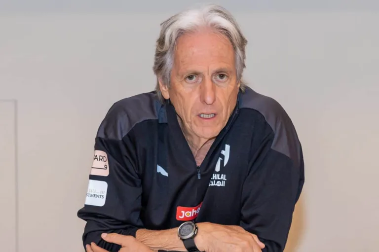 PVC cita Jorge Jesus e sinaliza risco “milionário” no Flamengo: “Está ficando mais caro”