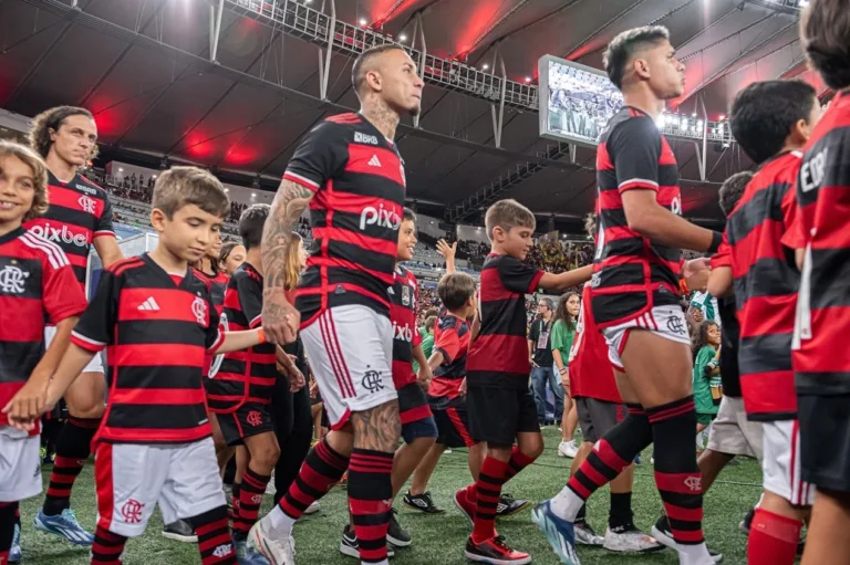Juca Kfouri se rende ao Flamengo após vitória contra o Fluminense: “Espetacular”