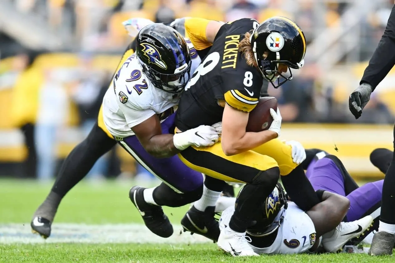 NFL: Ravens consideram aplicar franchise tag em Justin Madubuike