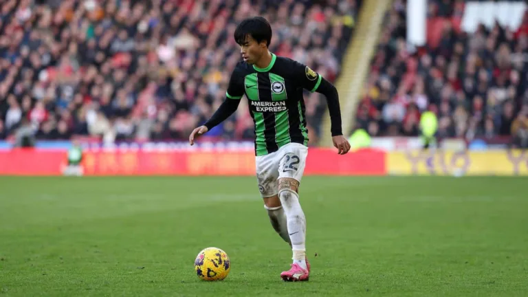 Brighton em choque: fim da temporada para Kaoru Mitoma?