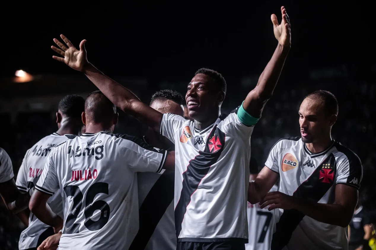 Léo cita história do Vasco em resposta sobre lema: “Tem essa luta há cem anos”