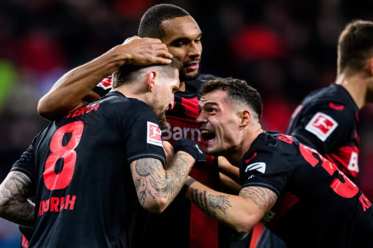 Bayer Leverkusen vence Mainz 05 na Bundesliga com golaço de Xhaka