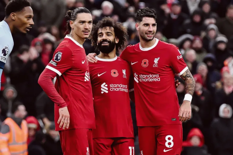 Klopp garante Salah em Manchester United x Liverpool