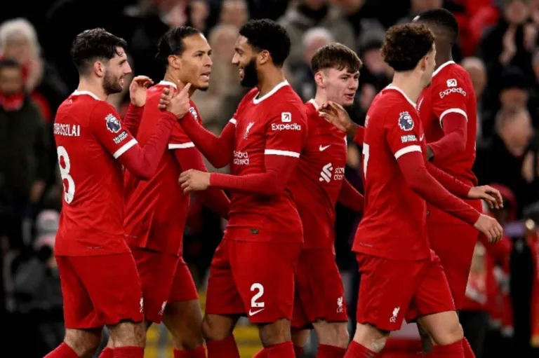 Liverpool tem dez desfalques contra o Sparta Praga; veja lista