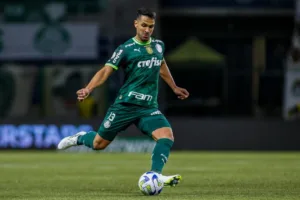 Luan menciona reação do Palmeiras após empate frustrante contra o Corinthians
