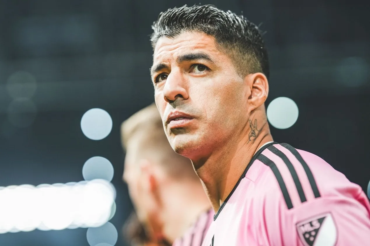 Lista descarta Luis Suárez ao eleger maior jogador do Uruguai de todos os tempos