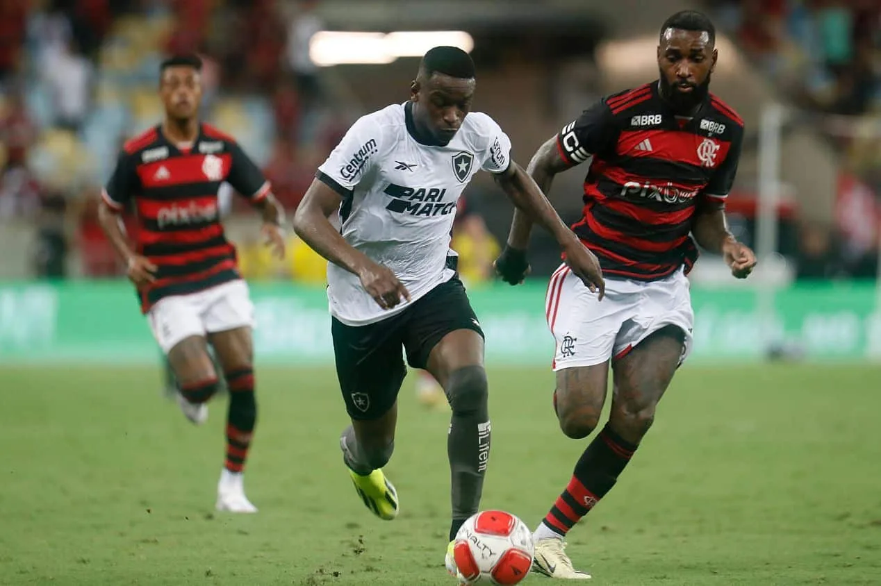 André Rizek ironiza clássico entre Flamengo e Botafogo: “Conseguiram”