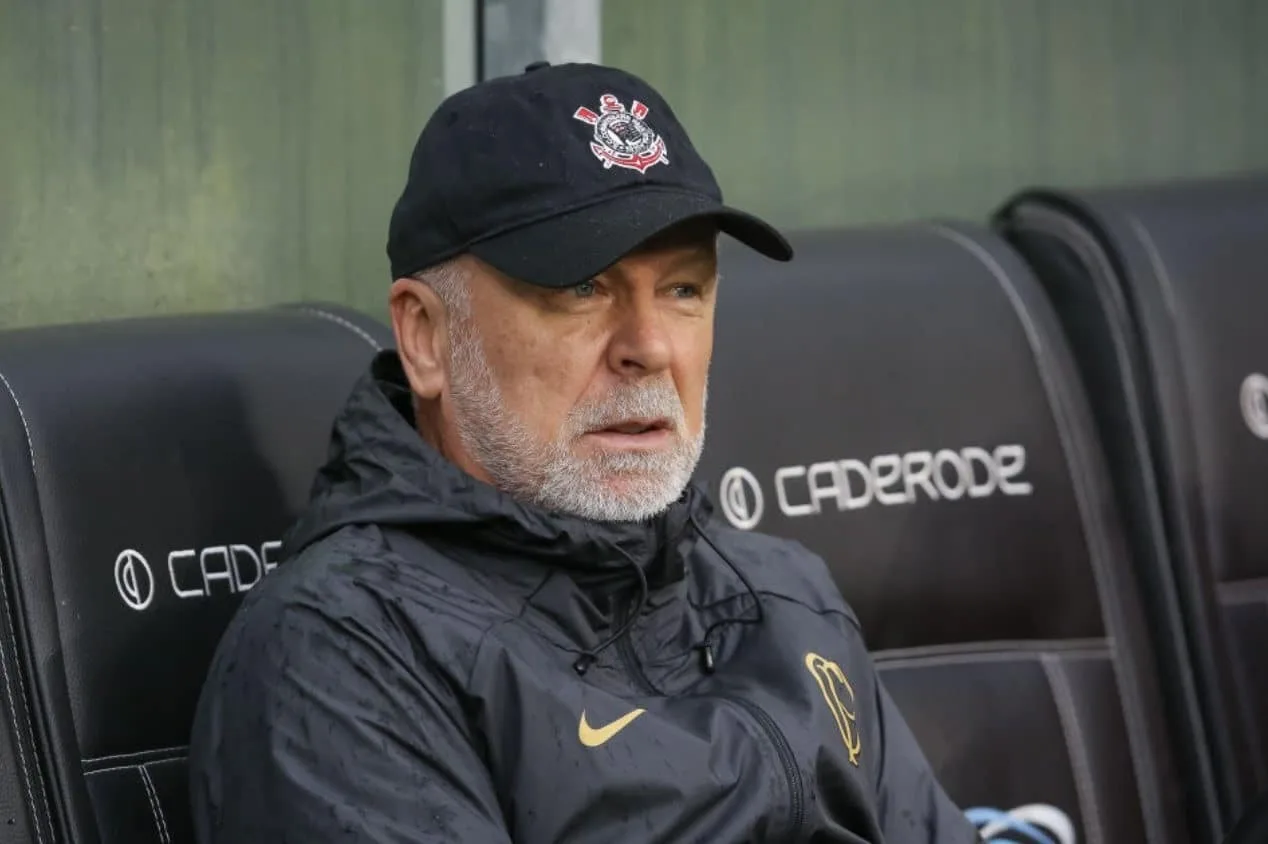 Mano Menezes promete “trabalho árduo” para reverter má fase do Corinthians
