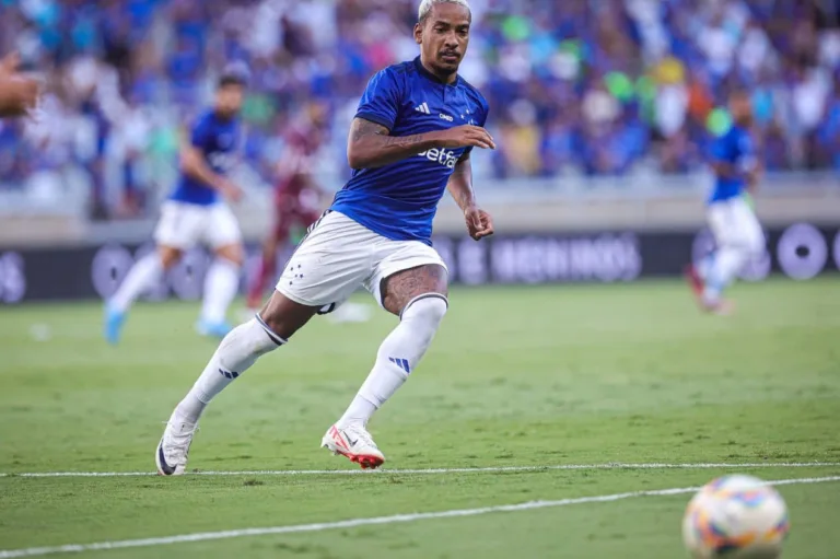 Torcedores do Cruzeiro se encantam com Matheus Pereira: “absurdo o que está fazendo”