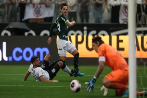 Mauro Cezar crava favorito para Palmeiras x Corinthians