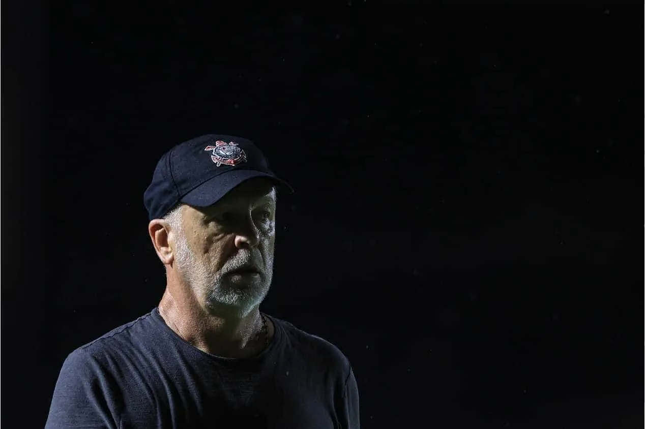 Mauro Cezar ironiza declaração de Mano Menezes após derrota do Corinthians