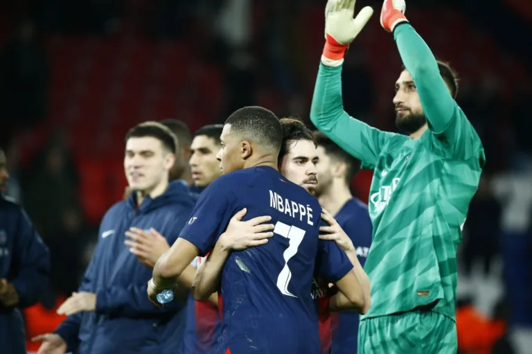 Comentarista diz que Mbappé tinha de ter saído do PSG “há dois anos”