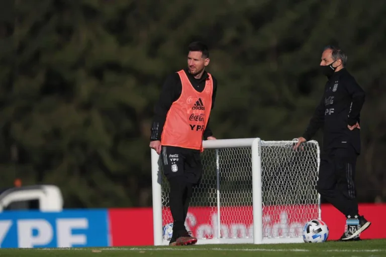 Mascherano fala sobre Messi jogar pela Argentina nas Olimpíadas de 2024