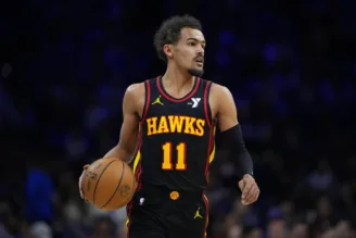 Trae Young ficará afastado dos Hawks por pelo menos quatro semanas.