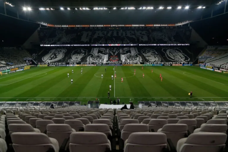 Corinthians: Duílio e Augusto Melo não se entendem sobre pagamento de dívidas