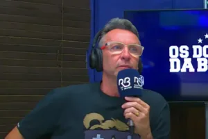 Neto muda palpite e elege favorito no Paulistão: “Candidatíssimo”