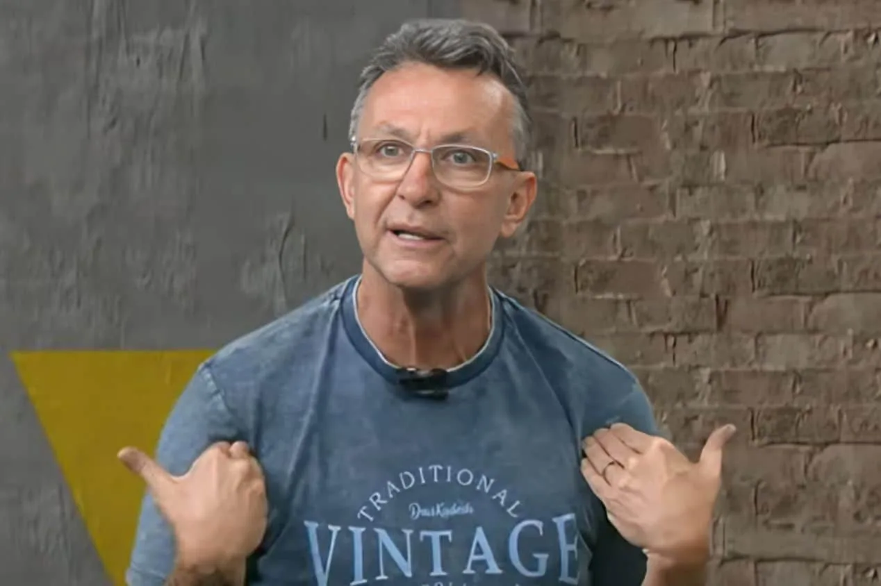 Craque Neto crava maior batedor de pênalti do futebol