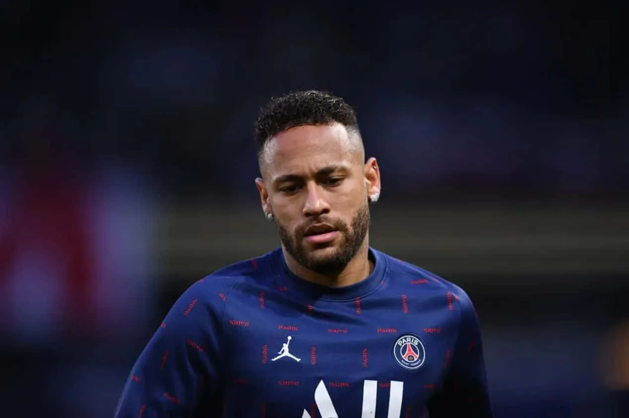 Neymar ri do número de gols do seu substituto no PSG; confira