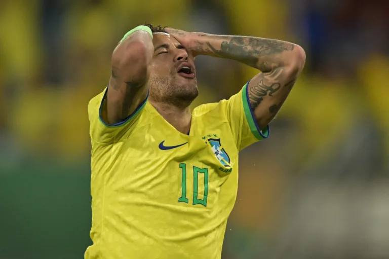 Neymar repete feito e passa mais um carnaval lesionado; veja quantos já foram