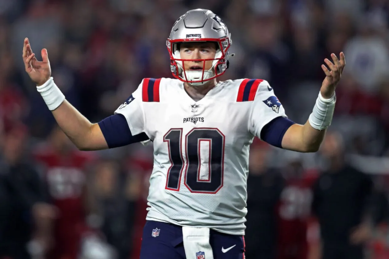 NFL: Patriots estão “divididos” sobre futuro de Mac Jones