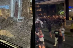 Ônibus do Palmeiras é atacado por torcedores do SPFC em BH; veja