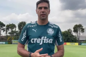 Abel Ferreira antecipa Palmeiras e anuncia reforço: “Chega para ajudar”