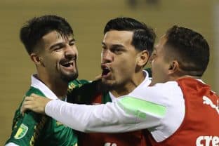 Jogadores do Palmeiras celebram gol contra o São Bernardo (Cesar Greco - Ag. Palmeiras - Divulgação)