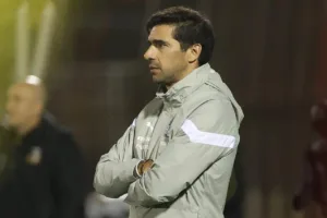 Palmeiras tem três desfalques contra o Corinthians hoje; veja lista