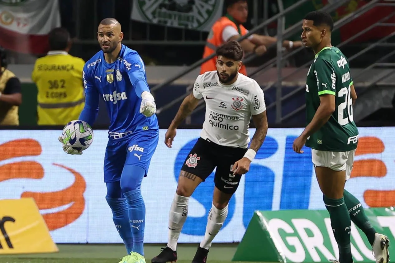 Record faz pré-jogo com Palmeiras x Corinthians e disputa audiência com TV Globo 