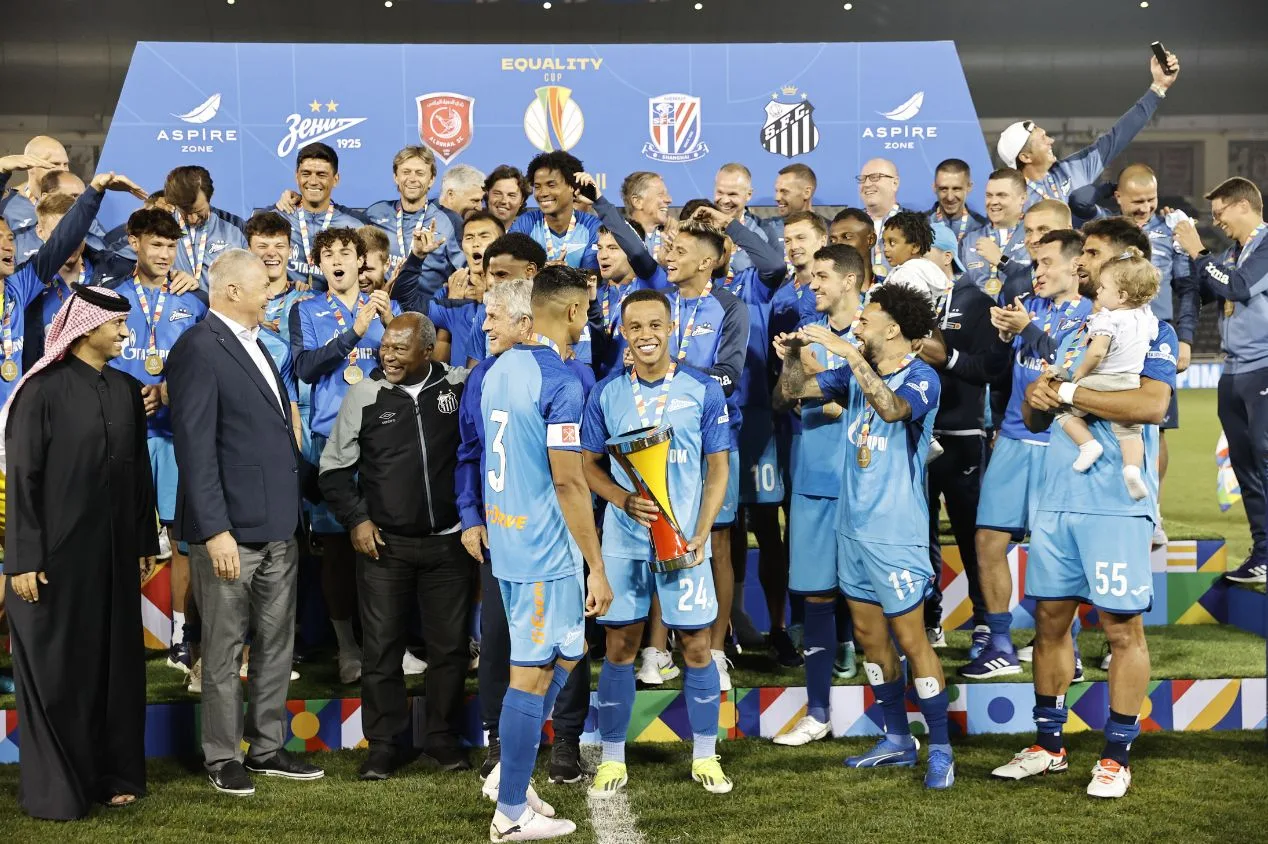 Ex-Corinthians, Pedro comemora primeiro título pelo Zenit