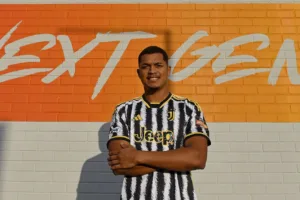 Palmeiras acerta saída de zagueiro para a Juventus e jogador exalta chance na Itália