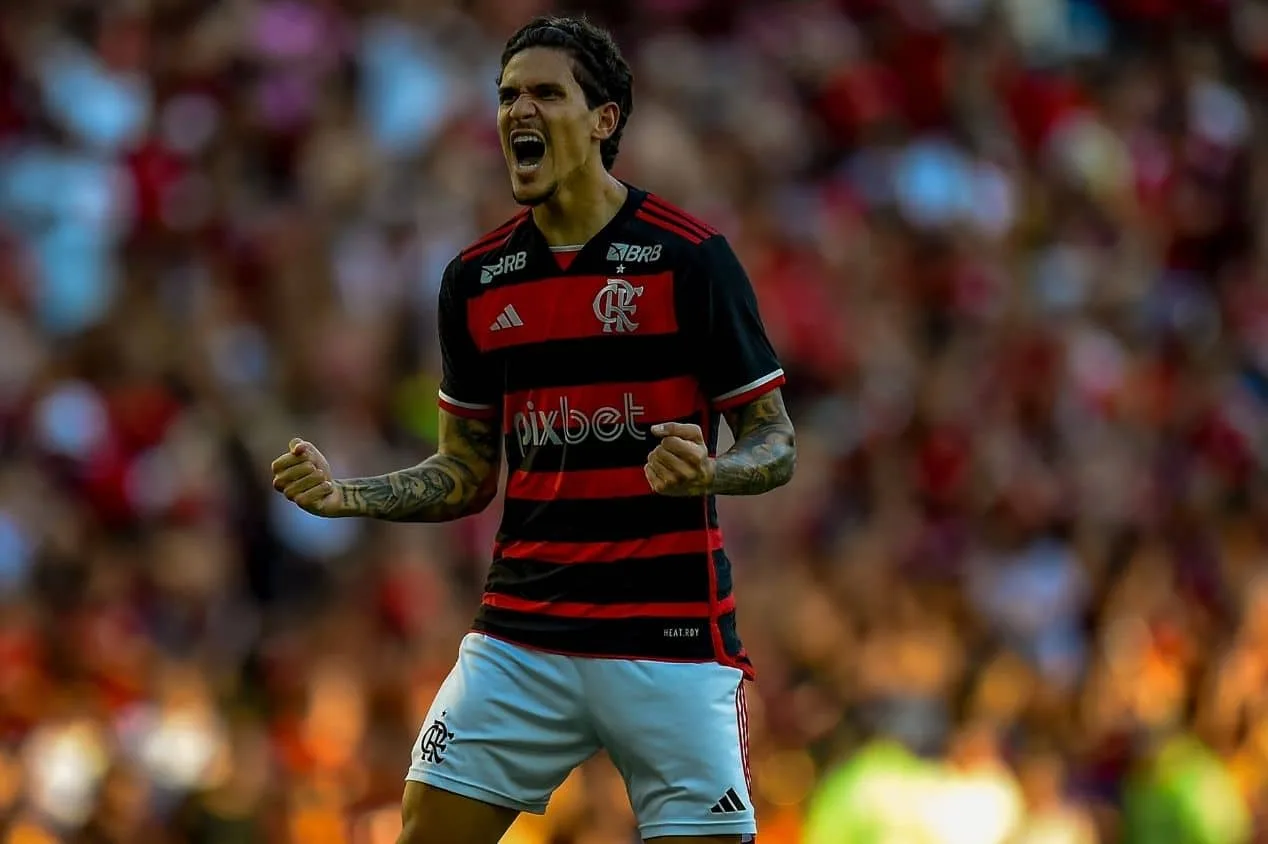 Vampeta indica quatro jogadores do futebol brasileiro com vaga na seleção