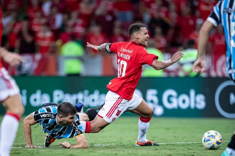 Grêmio fará reclamação formal contra arbitragem do Gre-Nal 441