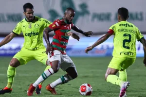 Palmeiras bate a Portuguesa e assume a melhor campanha geral do Paulistão