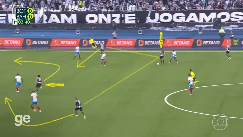 Diego Costa é um atacante que se movimenta muito no terço final e que gosta de explorar os espaços na última linha adversária. Foto: Reprodução / TV Globo / GE