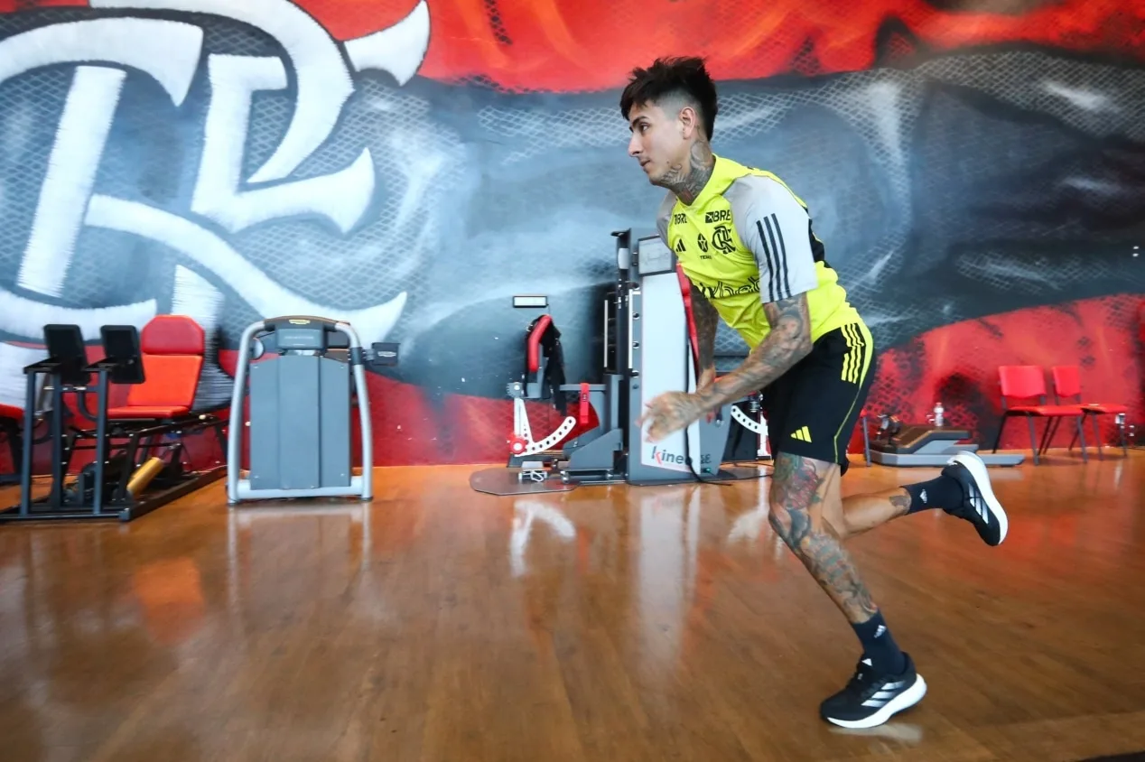 Tite ganha dúvida para jogo do Flamengo no Carioca