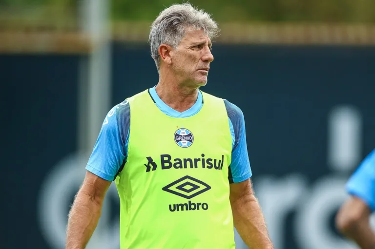 Renato Gaúcho, do Grêmio, é ironizado por jornalista: “É uma várzea”