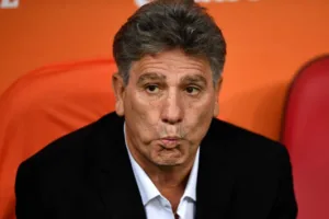Vampeta rebate discurso de Renato Gaúcho sobre a seleção: “Balela”