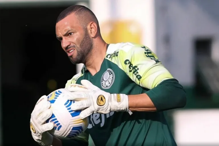 Rivaldo não alivia e deixa recado para Weverton após falha em Palmeiras x Corinthians