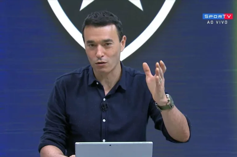 Rizek exalta ex-zagueiro do Corinthians na Premier League: “Monstro”