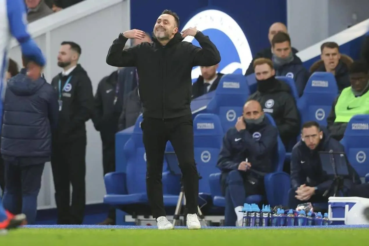 Roberto de Zerbi entra em lista de especulados no Barcelona