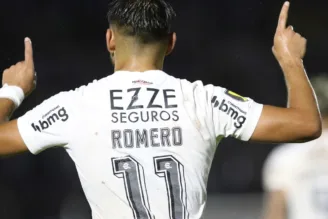 Romero faz o segundo gol do Corinthians contra o Cianorte