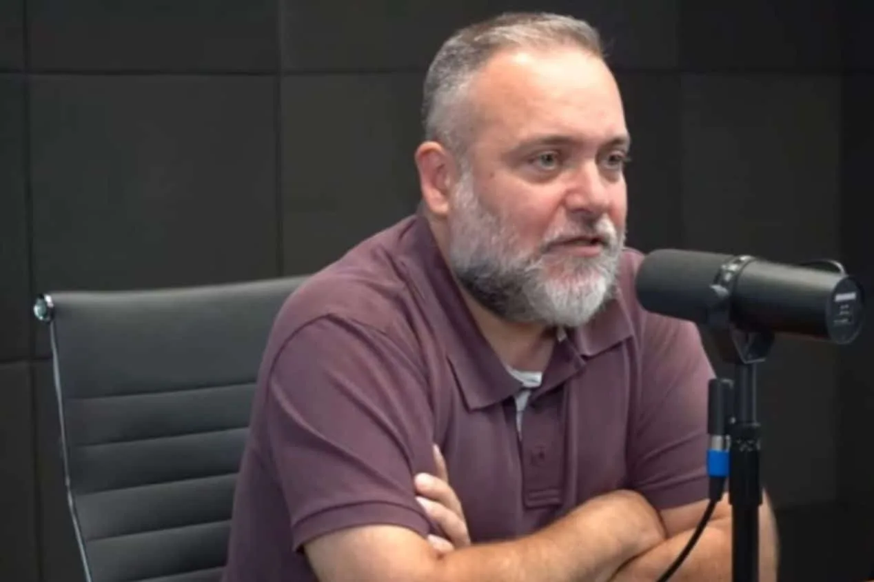 PVC elogia entrevista de dirigente do Corinthians e abre o jogo sobre dívida