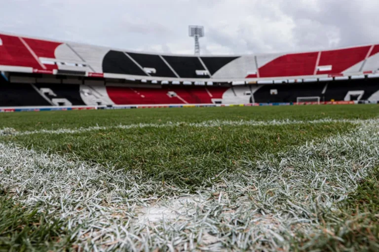 Santa Cruz x Central: onde assistir ao jogo do Pernambucano