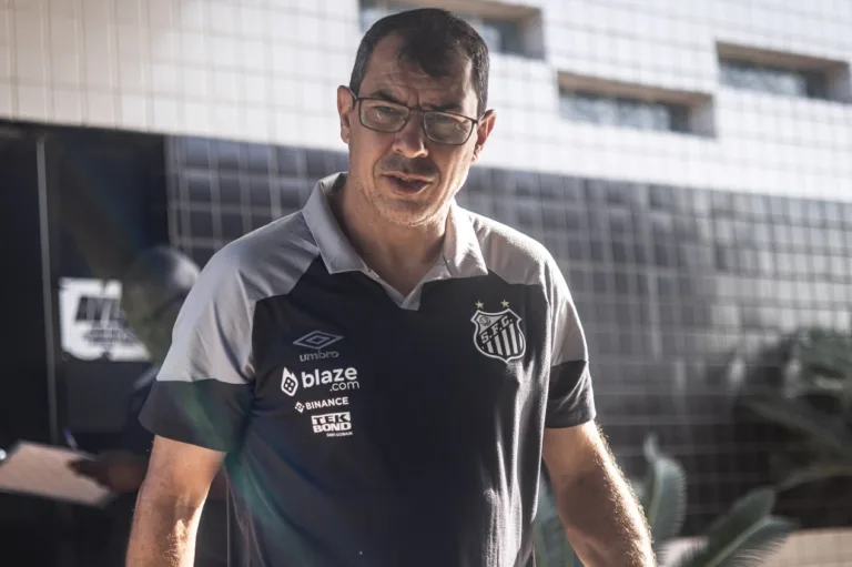 Santos enfrenta o 4º time do Brasileirão Série B no Paulistão hoje