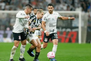 Santos x Corinthians fazem o clássico da reformulação; veja o que mudou desde 2023
